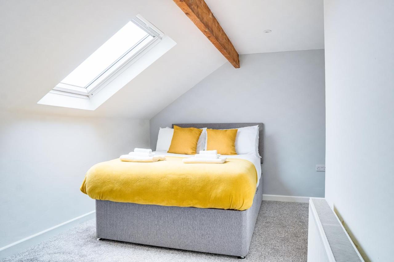 Spacious 4 Bedroom House Near Leeds Cc Beeston Hill Exterior photo