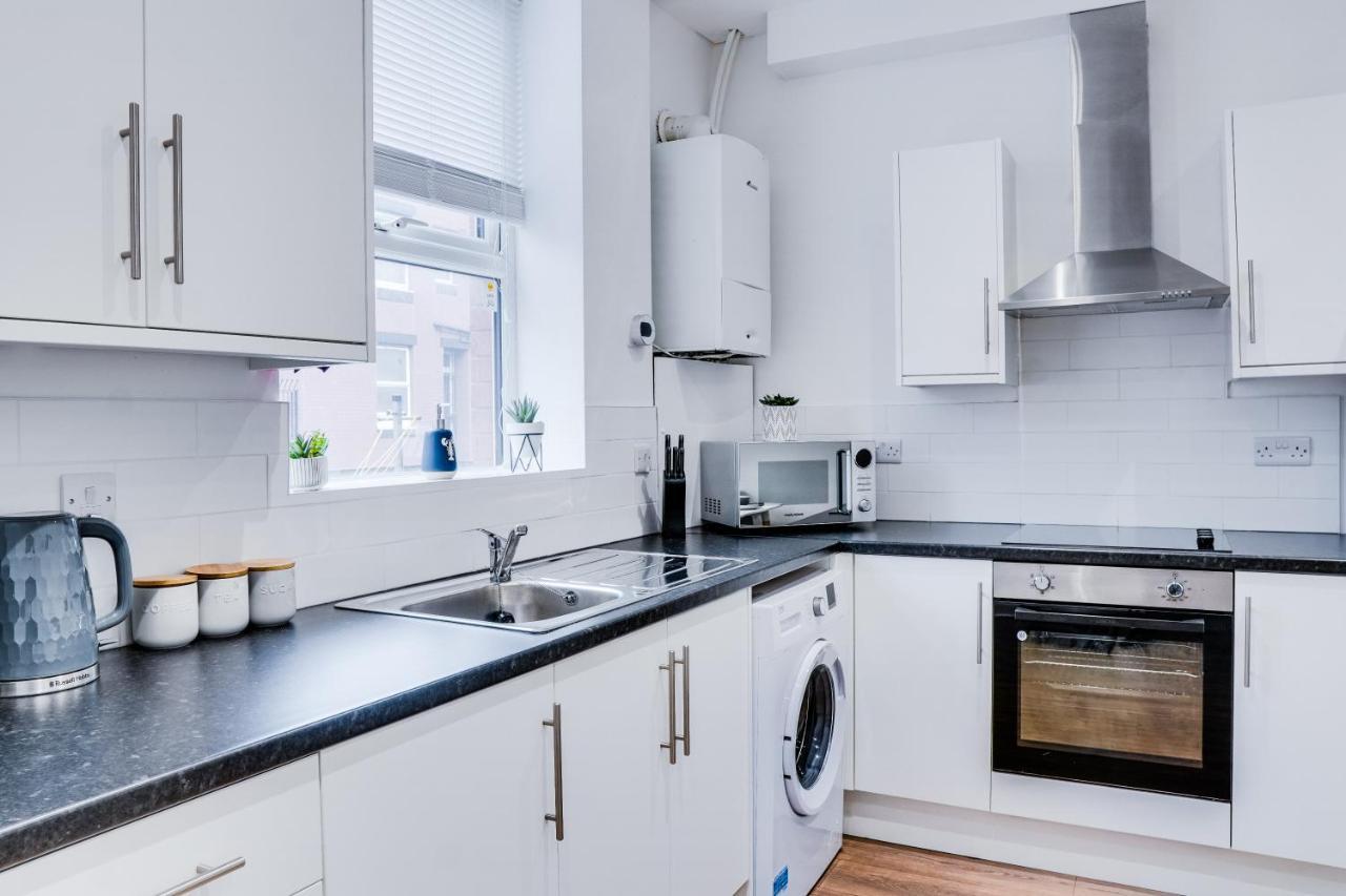 Spacious 4 Bedroom House Near Leeds Cc Beeston Hill Exterior photo